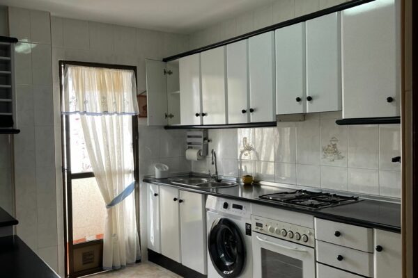 AMPLIO Y LUMINOSO PISO