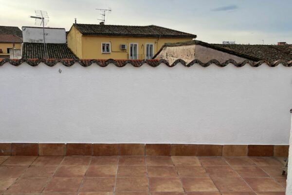 ÁTICO CON TERRAZA C/CORIA